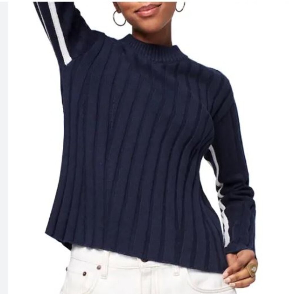 Faherty Game Set Crewneck Sweater in Navy (Small)